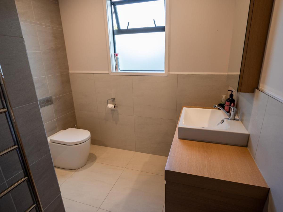 Number One Bach - Kaiteriteri Holiday Home Экстерьер фото